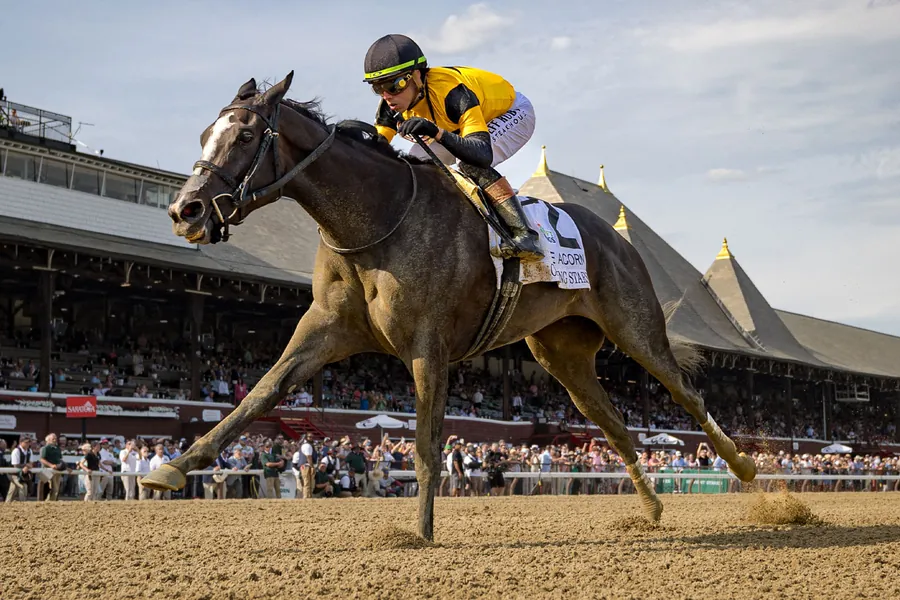 Counting Stars winning the Acorn Stakes